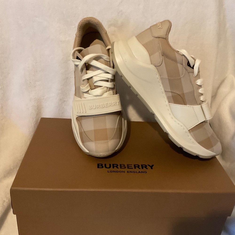 Burberry Light Check Sneakers